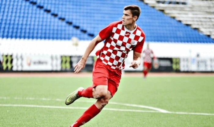 Tanınmış futbolçu faciəvi şəkildə öldü