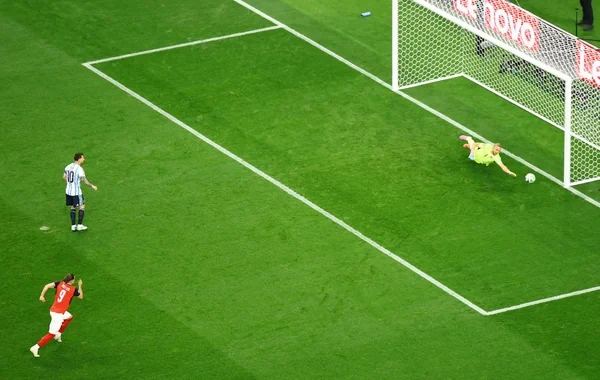 Messi öz rekordunu yenilədi