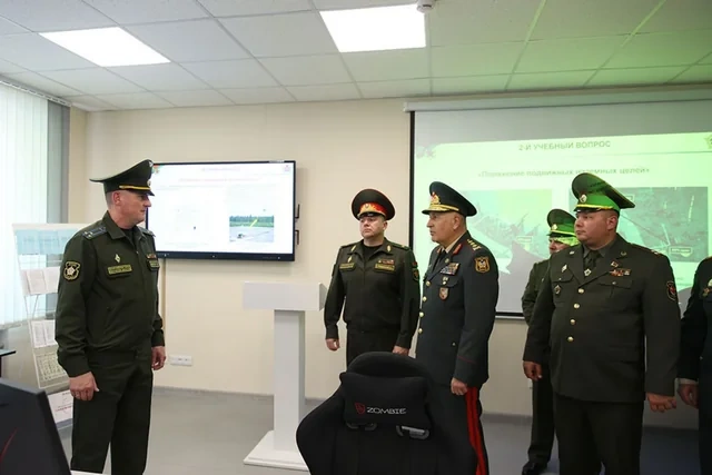 Kərim Vəliyev belaruslu həmkarı ilə regional təhlükəsizliyi müzakirə edib