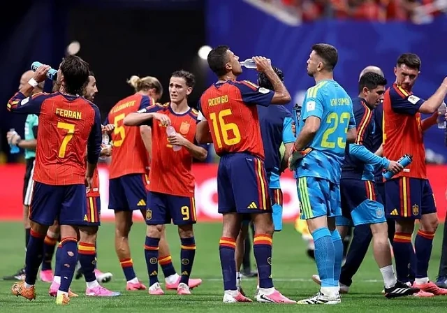 Futbol, yoxsa biznes? - Dünya çempionatında reklam qalmaqalı böyüyür
