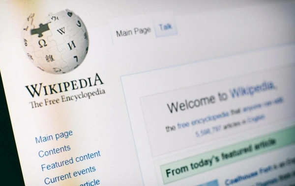 Bütün dövrlər ərzində "Wikipedia"da ən populyar sorğular - SİYAHI