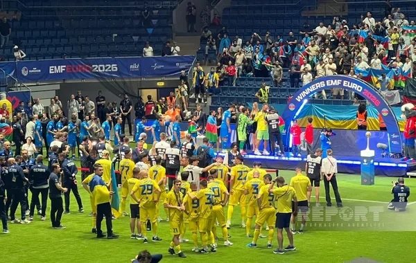 Avropa çempionu olan Azərbaycan millisi mükafatlandırılıb - VİDEO