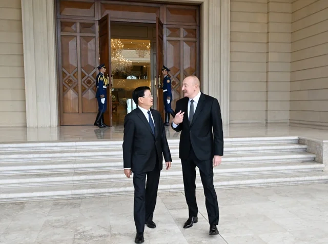 İlham Əliyevin adından Laos prezidentinin şərəfinə rəsmi nahar verilib - Foto