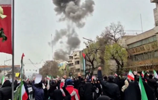 Tehranda nümayiş zamanı partlayış baş verib - FOTO/VİDEO
