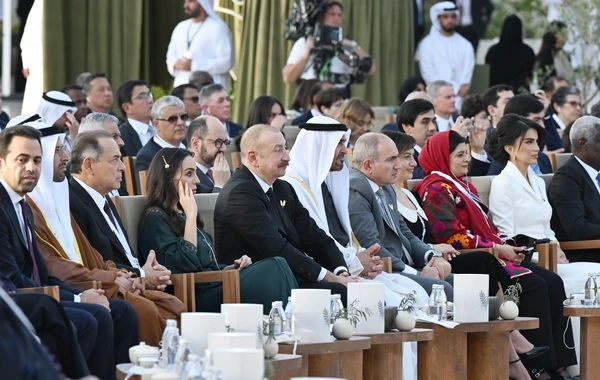 Prezident İlham Əliyev "Zayed İnsan Qardaşlığı Mükafatı"nın təqdimolunma mərasimində iştirak edir