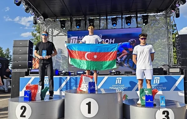 Azərbaycanlı triatlonçular beynəlxalq turnirdə iki medal qazanıblar - FOTO