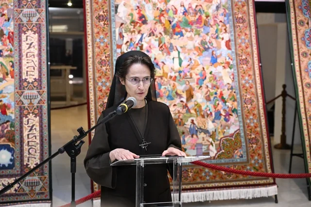 Leyla Əliyeva Müqəddəs Taxt-Tacda Azərbaycan xalçaları sərgisinin açılışında iştirak edib - FOTO