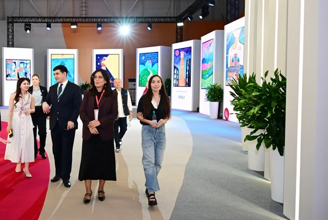 Leyla Əliyeva Səmərqənddə "Uşağın gözü ilə dünya" sərgisi və İmam əl-Buxari memorial kompleksi ilə tanış olub - Foto