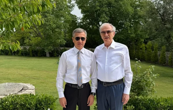 Anar Ələkbərov Polad Bülbüloğlu ilə Şuşada Bülbülün ev-muzeyindən paylaşım etdi - FOTO
