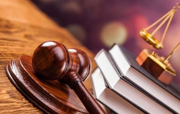 "Hər yer alov içində idi, özümü ikinci mərtəbədən atdım, ayaqlarım sındı" - Kafeni qəsdən yandıran şəxsin MƏHKƏMƏSİ