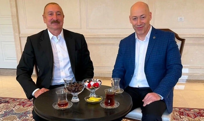 Qordon İlham Əliyevlə fotosunu paylaşdı