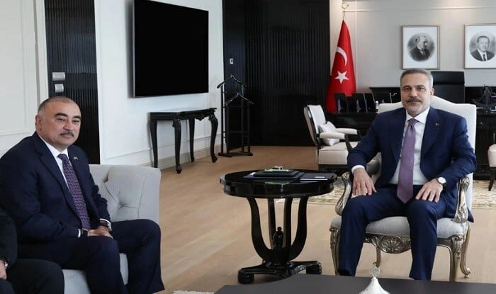 Hakan Fidan səfirimizlə görüşdü