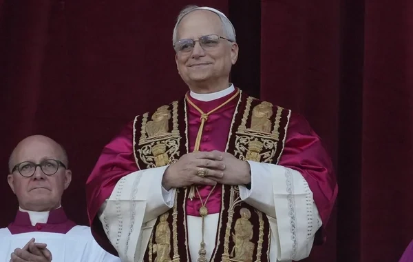 Roma Papası: "Mən amerikalı olmaqdan əvvəl katolik kilsənin rəhbəriyəm"