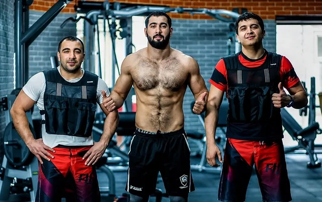 11 nəfərlik dəstənin içində dünya çempionu da var: Dövlətə 4 milyon manat ziyan vurulub - FOTO
