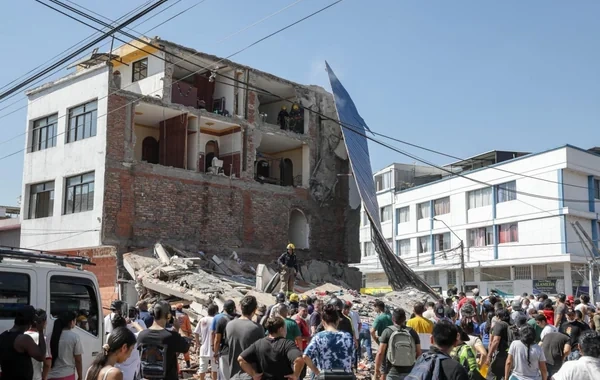 Kolumbiyada güclü zəlzələdə ölənlərin sayı 132 nəfərə çatdı