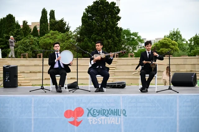 Leyla Əliyeva və Alyona Əliyeva Xeyirxahlıq Festivalında iştirak ediblər - FOTO