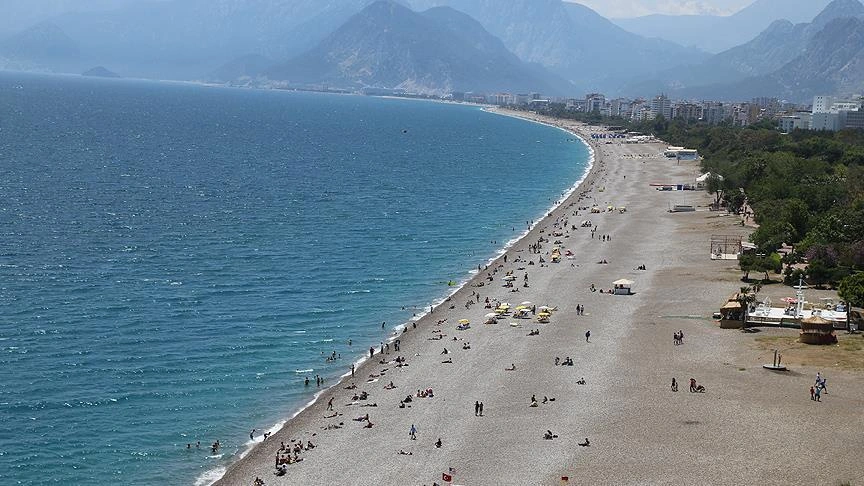 Antalyaya gedən turistlərin sayı azaldı