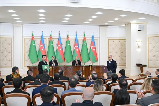 Azərbaycan-Türkmənistan sənədləri mübadilə olunub - FOTO