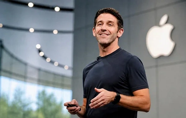 "Apple"da kadr islahatları: Yeni rəhbərin komandanı dəyişmək planları