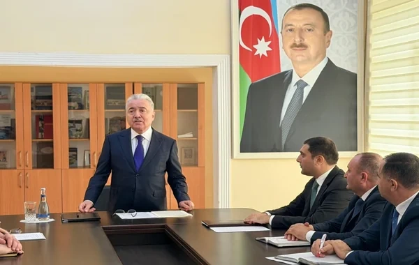 Yeni icra başçısı kollektivə təqdim edildi - Foto