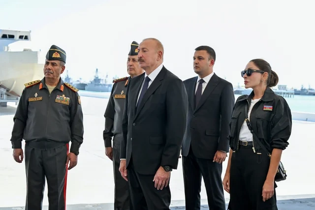 Prezident İlham Əliyev Hərbi Dəniz Qüvvələrində olub - FOTO