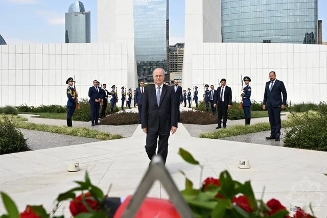 Fələstin dövlətinin baş naziri Fəxri xiyabanı ziyarət edib - FOTO