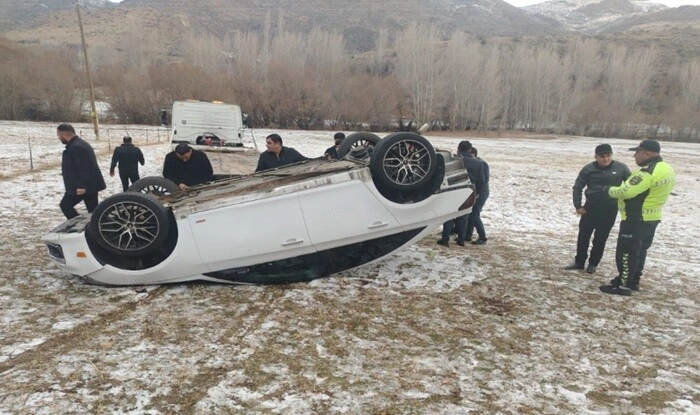 Maşın qaz xəttinə çırpıldı: 3 kənd qazsız qaldı - Foto