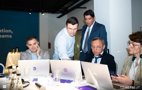 Yeni nəsil dövlət idarəçiləri qabaqcıl süni intellekt həllərini öyrənirlər