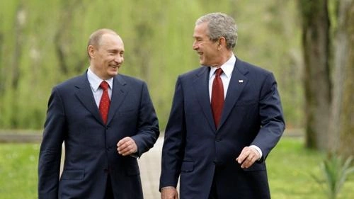 Putin Buşa 2008-də Ukrayna xəbərdarlığı edibmiş