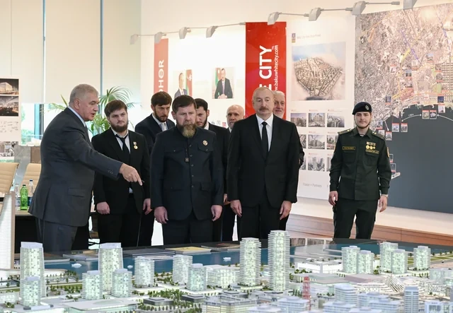 İlham Əliyev və Ramzan Kadırov "Bakı Ağ Şəhər"də olublar - Foto