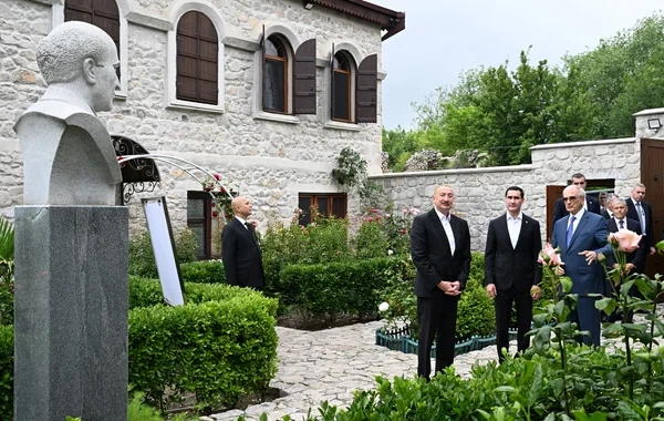 İlham Əliyev və Sərdar Berdiməhəmmədov Şuşada Bülbülün ev-muzeyində olublar - FOTO