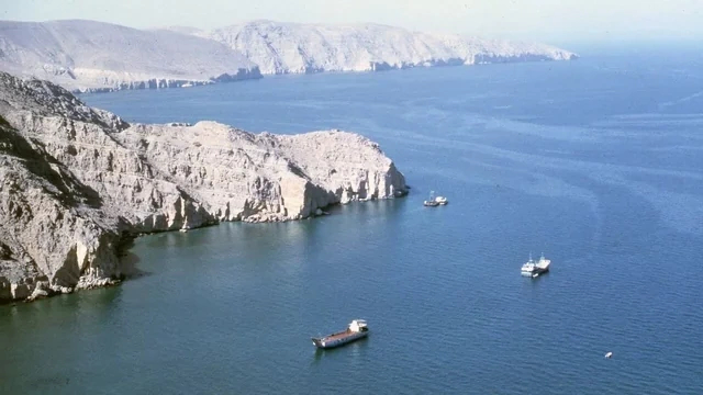 Yaxın Şərq alovlanır, neft BAHALAŞIR: MAAŞ və pensiyalara təsiri ola bilər?
