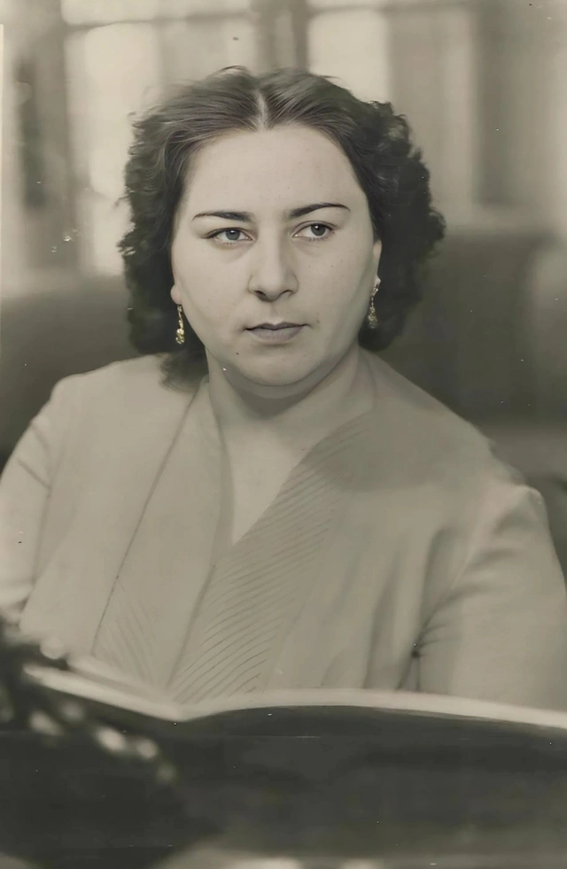 Xalq artisti Şəfiqə Axundovanın doğum günüdür