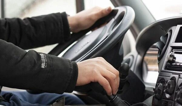 Lənkəranda avtobus sürücüsü sükan arxasında keçindi