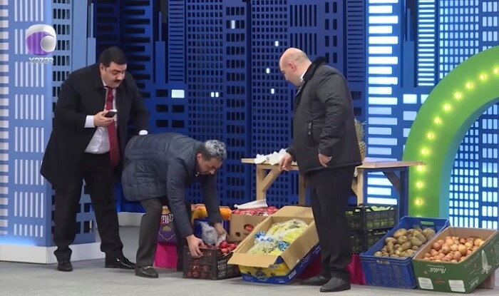 Sumqayıtdakı alma olayı “Komedixana”da - Video