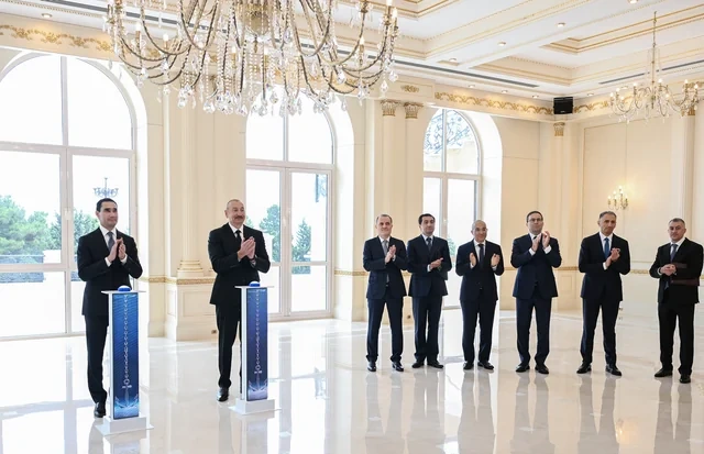Azərbaycan Türkmənistana tanker hədiyyə edib - FOTO