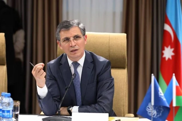 Deputat: "Sarqsyan və Koçaryan Assambleyada çıxış edərkən neçə müsəlman lideri zalı tərk etdilər?"