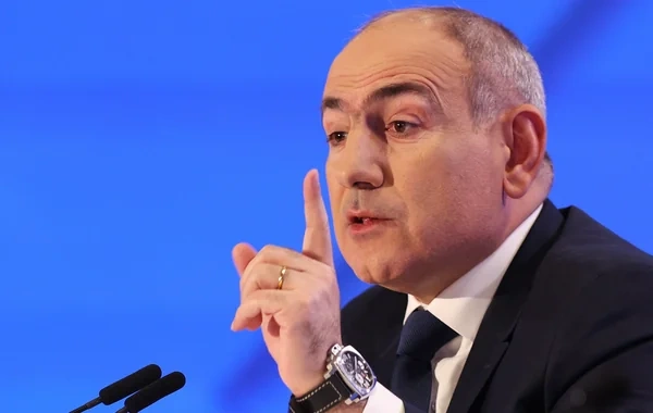 Paşinyan Sarukyanı hədələdi: "Hazırlaş, qəfəsdə şirlə birlikdə yaşayacaqsan"