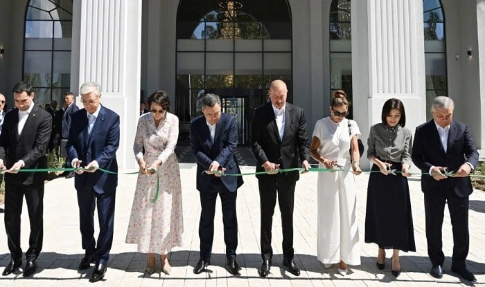 İssık-Kul gölünün sahilində “Baku Resort & Spa” oteli… - Foto