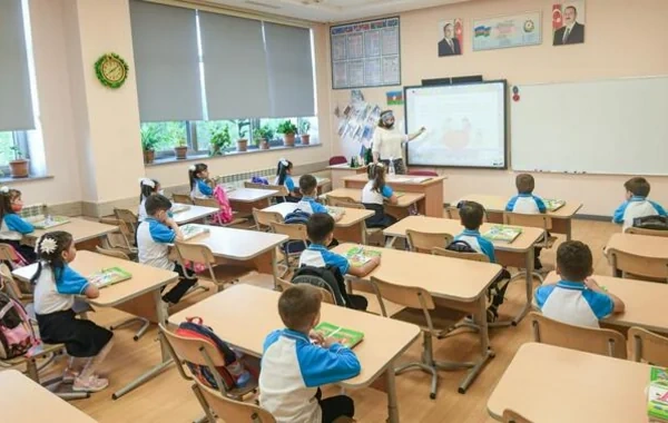 Qırğızıstanda iki məktəbdə Azərbaycan dilinin tədrisinə başlanılır - FOTO