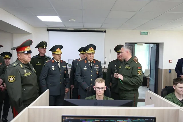 Kərim Vəliyev belaruslu həmkarı ilə regional təhlükəsizliyi müzakirə edib