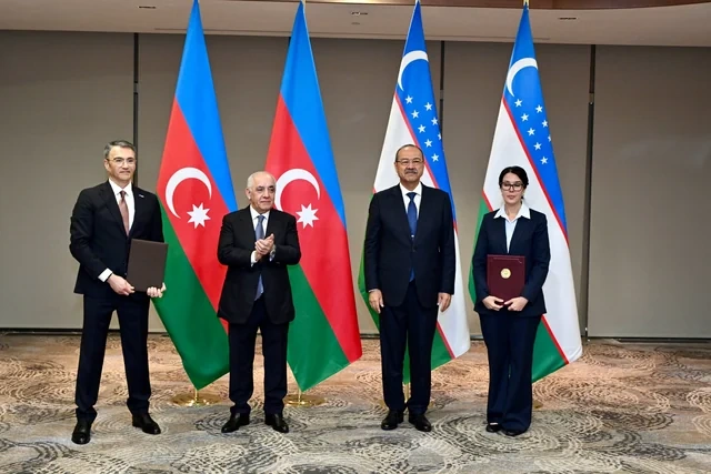 Əli Əsədov və Abdulla Aripovun iştirakı ilə sənədlər imzalanıb - FOTO