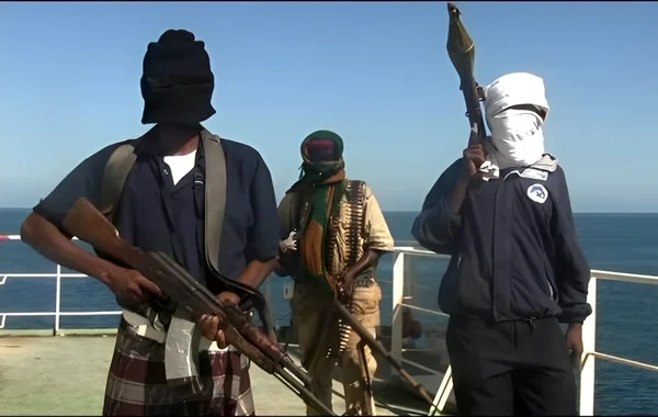 Somali sahillərində tanker dəniz quldurları tərəfindən ələ keçirildi