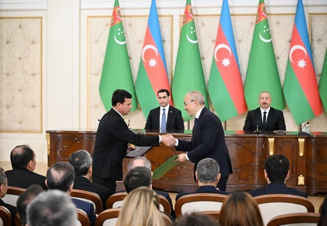 Azərbaycan-Türkmənistan sənədləri mübadilə olunub - FOTO