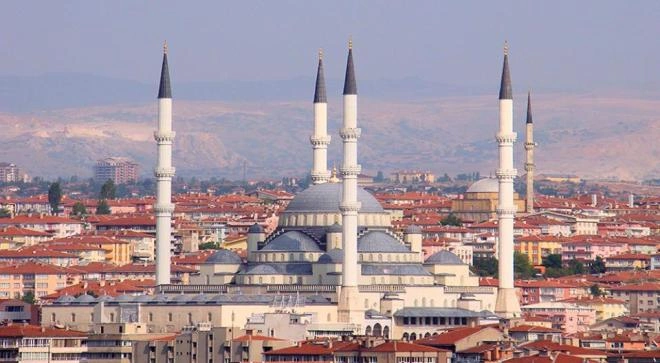 Tramp Türkiyəyə özü ilə kimləri gətirir? – Siyahı