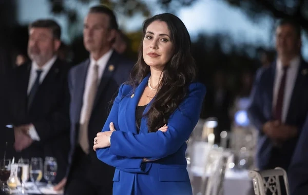 Konqresmendən UNO iddiası: "Məxfi bazada qəribə obyektlər gördüm"