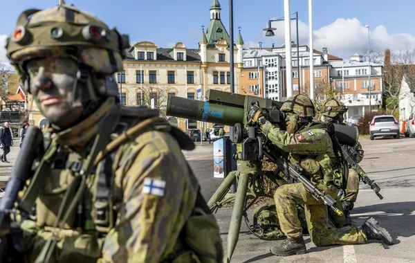 Finlandiyada orduda xidmət edən hərbçilərin saçları ilə bağlı mühüm qərar