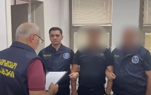Gürcüstanda "Qırmızı Körpü" gömrük məntəqəsinin növbə rəisi həbs edildi