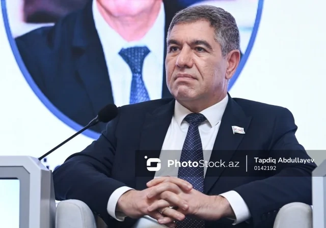 Paytaxtda fərqli iş qrafikləri tətbiq olunacaq: Tıxaclar azalacaq? - FOTO