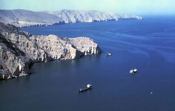 Oman Hörmüz boğazında rüsum tutulmayan müvəqqəti dəhliz açıb